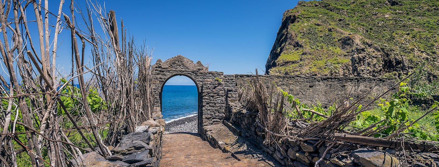 Rejser til Arco de São Jorge på Madeira med udvalgte hoteller fra Escapeaway