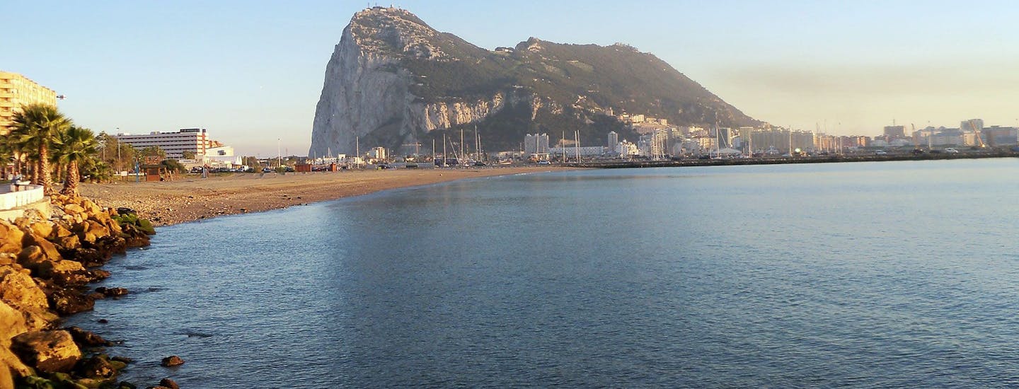Algeciras med utsikt mot Gibraltar